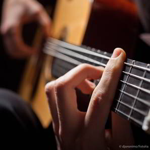 © djoronimo/fotolia Gitarrenunterricht für Fortgeschrittene